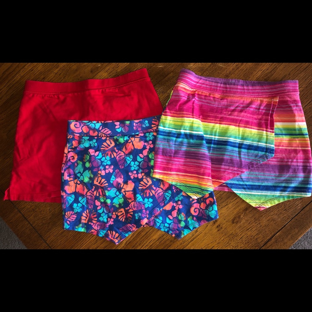 Bundle of 3 girls size 7/8 children’s place skorts